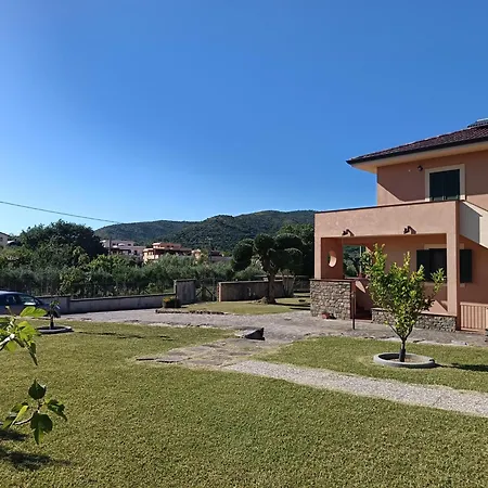 Il Maestrale 4* カステッラバーテ