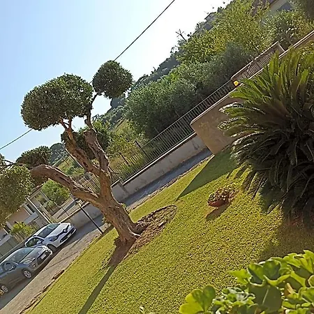 Il Maestrale 3* كاستيلاباتي